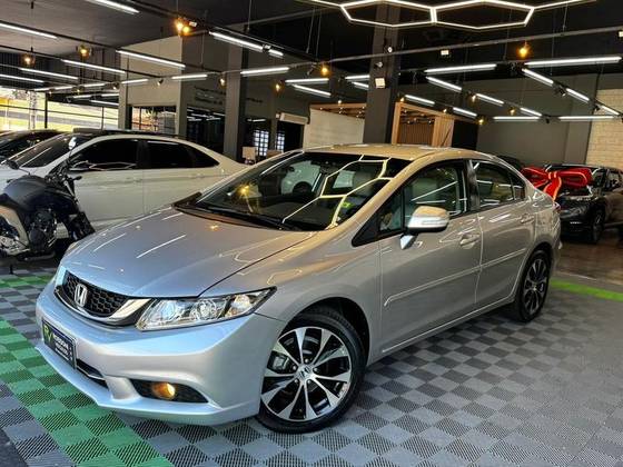 HONDA CIVIC 2.0 LXR 16V FLEX 4P AUTOMÁTICO HONDA CIVIC 2.0 LXR 16V FLEX 4P AUTOMÁTICO